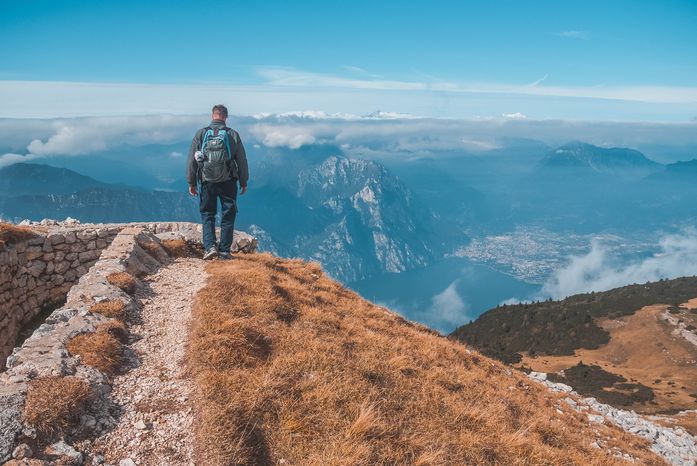 A backpacker with compact and easy-to-carry luggage